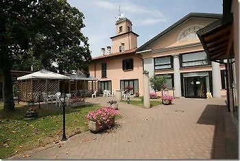 Hotel Vecchio Convento Bareggio Luaran gambar