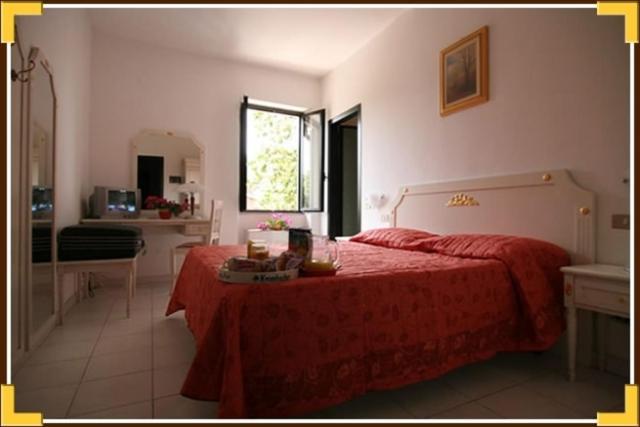 Hotel Vecchio Convento Bareggio Bilik gambar